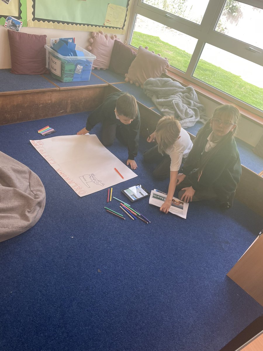 Y4Spa's tweet photo. Year 4 have been continuing on their ‘Great American Road Trip’ today in Geography, taking a trip down Route 66. For the next few weeks, Year 4 are going to be working in small groups to research a section of Route 66, that they will present to each other on the last week of term https://t.co/aSqAJyr7yA
