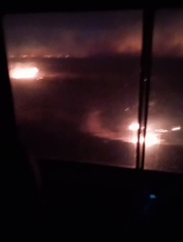ROMIGUAYANES's tweet photo. LA ZONA DEL NORTE DE CÓRDOBA LA ESTÁ PASANDO MAL, HAY POCOS RECURSOS POCOS BOMBEROS QUE LO ESTAN DANDO TODO, LA SITUACIÓN ES DESESPERANTE Y LOS FOCOS SIGUEN CRECIENDO NECESITAMOS LA MAYOR DIFUSIÓN POSIBLE AYUDENNOS POR FAVOR GRACIAS https://t.co/oetGgPNlIy
