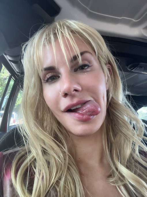 Before and after a good dick down https://t.co/YwUehbBOLy