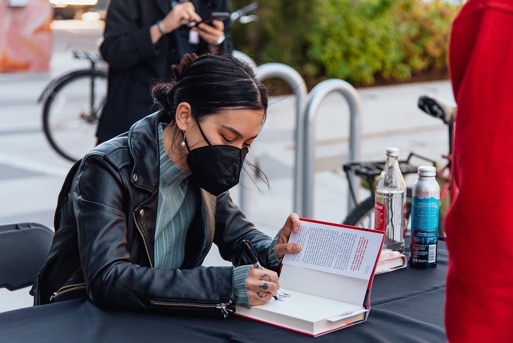 storyforward's tweet image. We loved Storyfort this year! Here are some pictures from the fest. Thank you to everyone for capturing some great moments. If you have any photos from Storyfort, please send them to us! We'd love to see them.