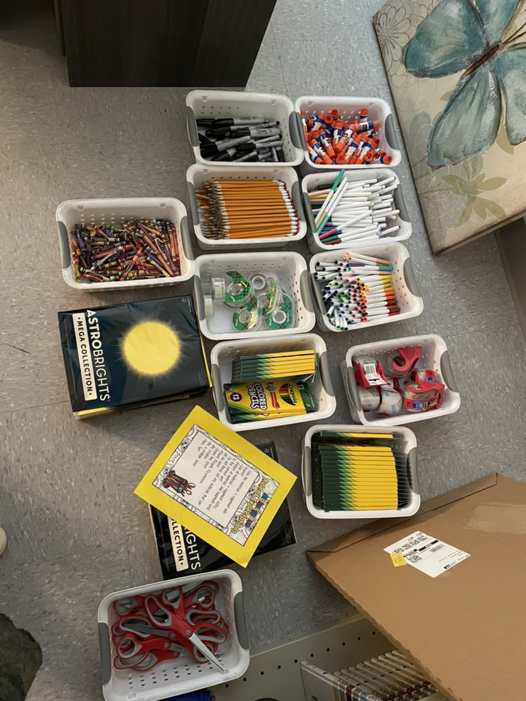 danita_tx's tweet photo. @donorschoose @MillsapISD I am so excited to have received my “Getting Back to the Basics” supplies!! MHS Makerspace is almost ready. Thank you @donorschoose and @MillsapCommunity for funding our project. #kids https://t.co/8Q2712lXcQ