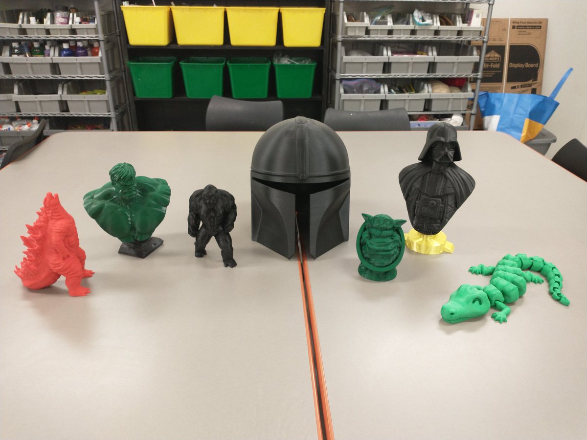 DebbieTorres69's tweet photo. Coding and Fabrication is a new path offered in our Pasco Science and Engineering Showcase!  Thank you Mr. Anthony for teaching us about 3D printing! https://t.co/0uSFsGEBPg