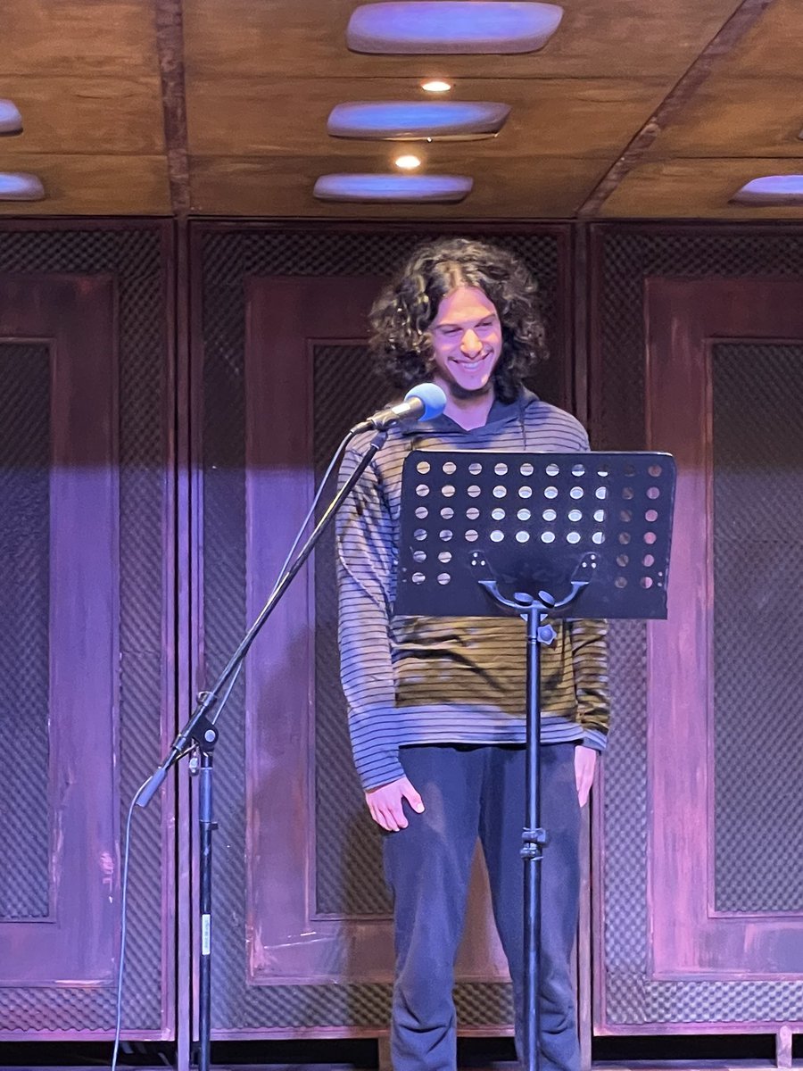 Ce soir chez <a href="/tetesdelart/">Les Têtes de l'Art</a> quartier Belle de Mai de #Marseille les jeunes ont harangué sur le thème de « si on reformait l’ecole …tous ensemble » bravo Sam , Fabrice, Karim, Bendji, Myriam, Kahina, Shafik,Nassim, Nelly et les autres <a href="/FondationEMJ/">Fondation Engagement Médias pour les Jeunes</a> <a href="/LaBelleHarangue/">La Belle Harangue</a> <a href="/ftvculturebox/">francetv culturebox</a>