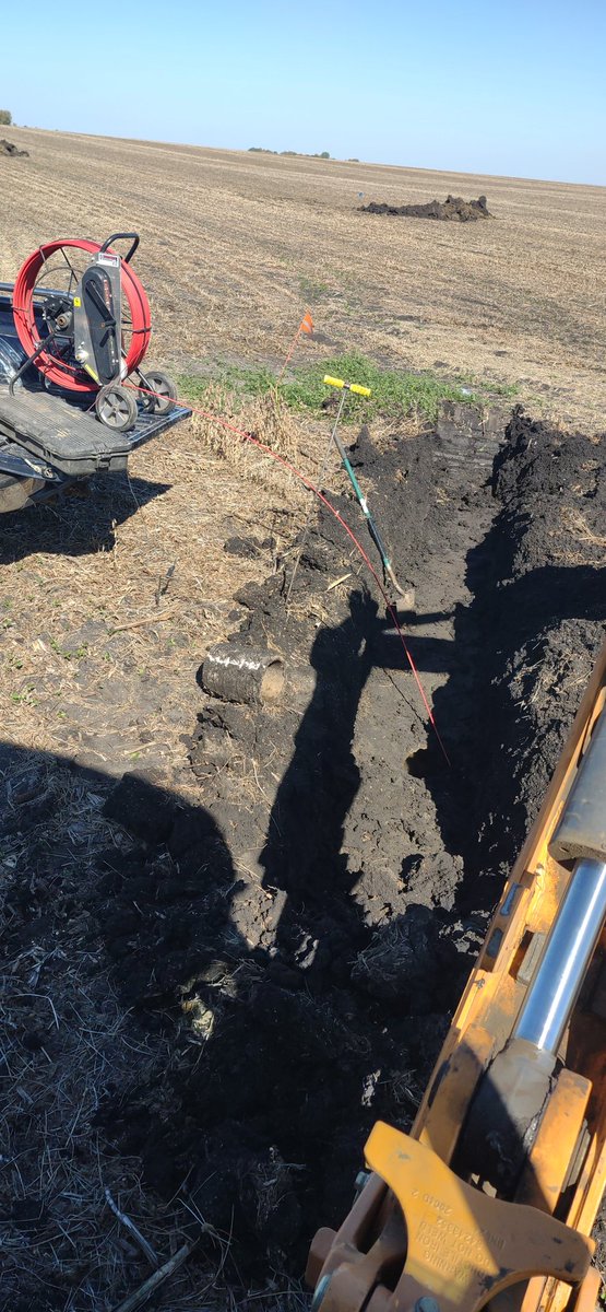 tiling_guy2012's tweet image. The joys of locating tile! Where is that line headed too