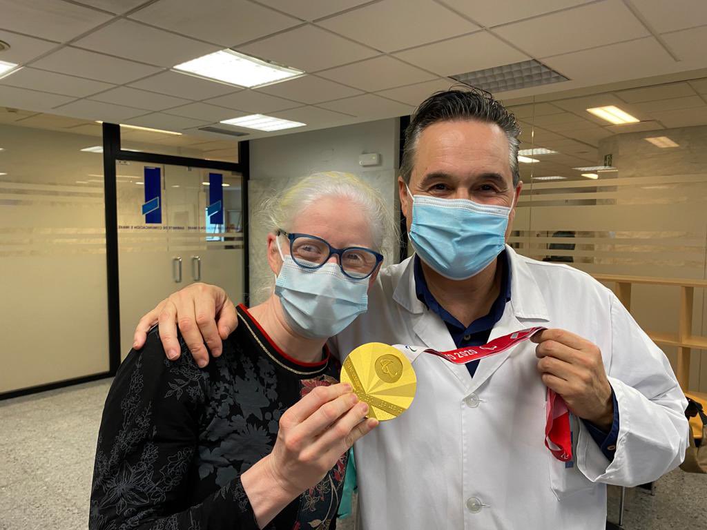 srgacio's tweet photo. Con el Dr Figueroa, Jefe de Servicio de Medicina Física y Rehabilitación del CHUS 😀 Gracias por el apoyo y por compartir la ilusión. @JesfiJesus https://t.co/vY0PmRwgqT