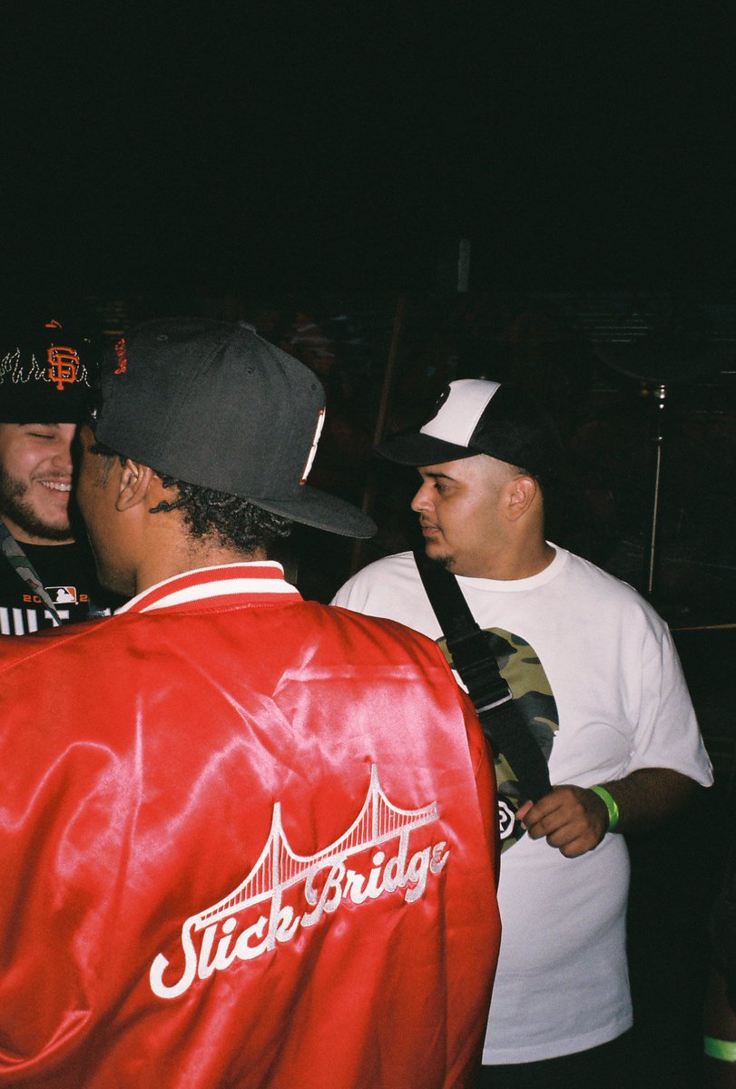 pavopapi's tweet image. Hustlers move in silence ion need the recognition 🥇