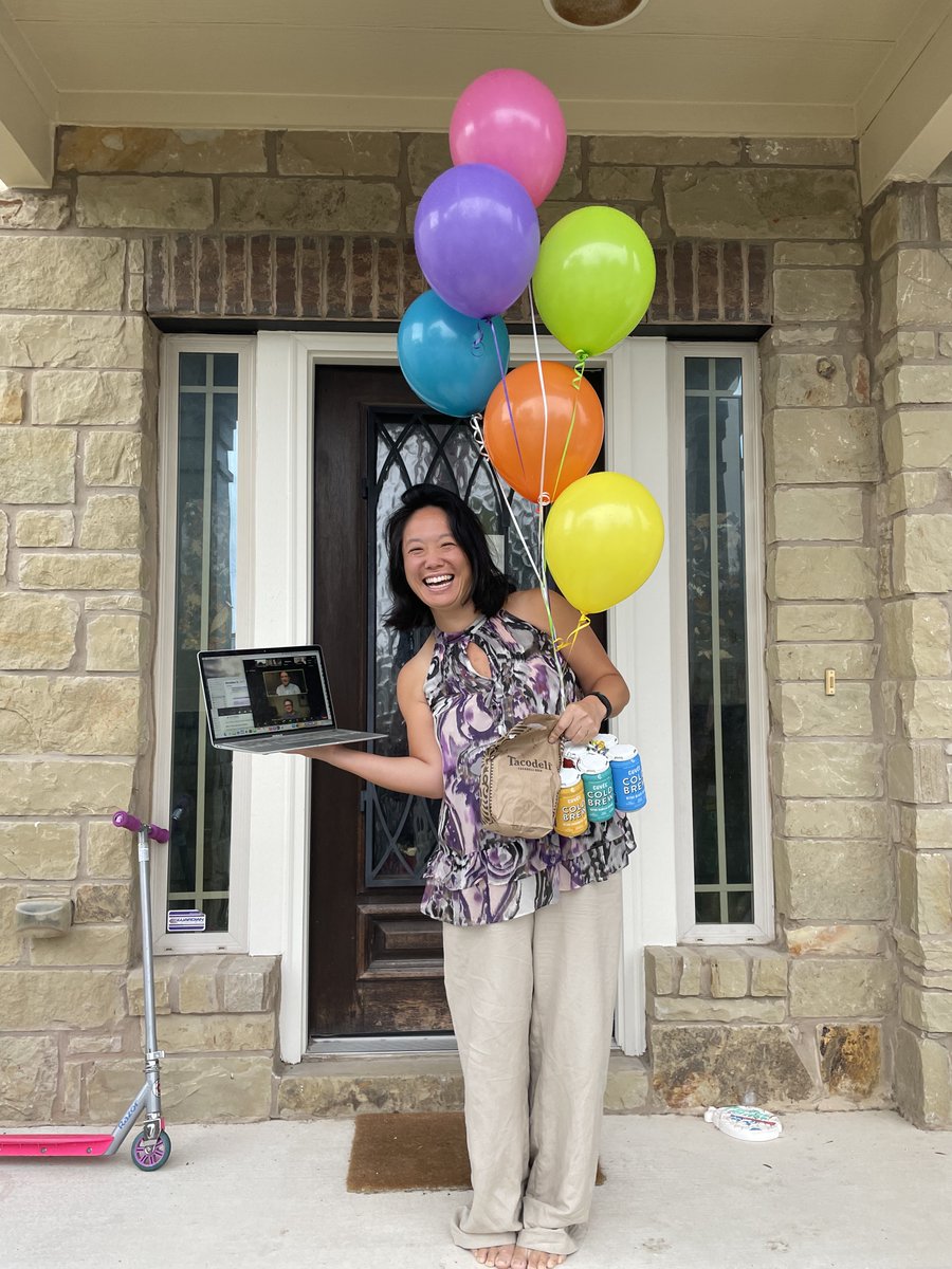 CM_Austin's tweet photo. Congrats to last Friday’s #CreativeMornings Prize Patrol winner Vivian! And thanks @CuveeCoffee for supplying the Cold Brew for our surprise breakfast taco delivery! #CMdare #CMATX https://t.co/o7dVfXEUkm