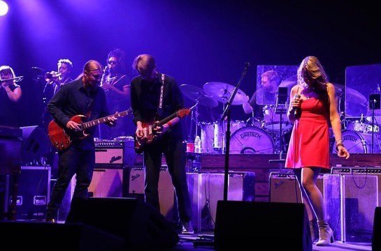 TAG_Live tweet media