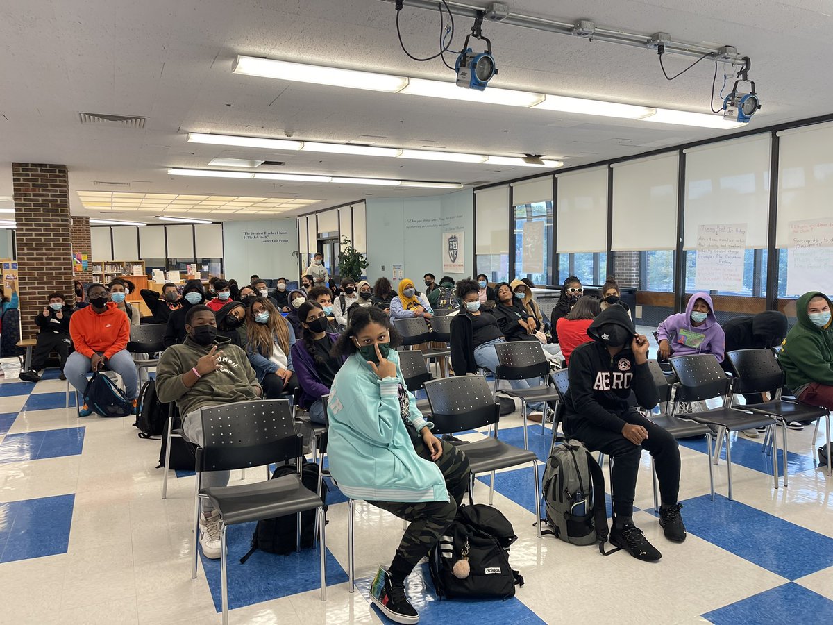 MrColli1's tweet photo. #RHS_Sharks🇺🇸🦈🇺🇸 
#Always_Moving_Forward 
#Mastery_Level_June_1st 
Sharks staying after each Tuesday to prepare for their U.S. History Regents Exam. Mastery Level is our goal. My amazing students are sticking to their action plan…#Results_Driven https://t.co/B2YaguDsjs