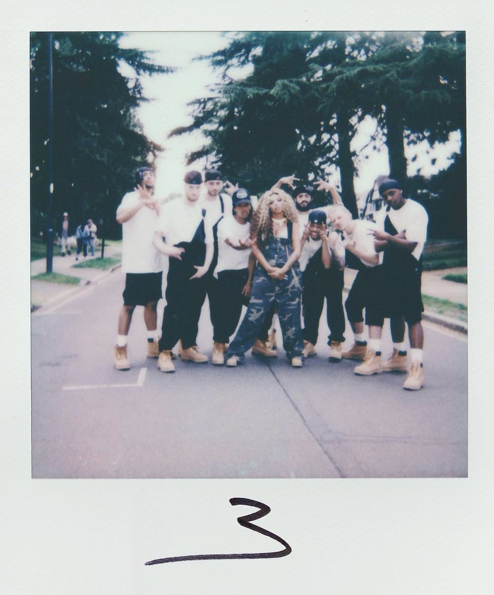 OfficialPLT's tweet photo. WE 👏 ARE 👏 READY 👏

#JesyNelson #NickiMinaj #Boyz https://t.co/fOtsl1cklO