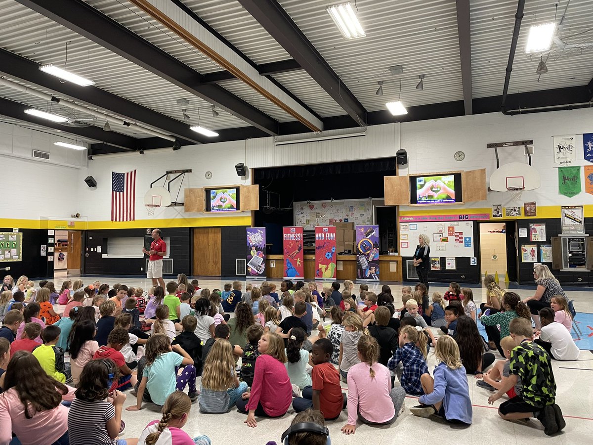 MichelleTranchi's tweet photo. It was a great assembly for Step it Up! It’s been so long since we’ve had an assembly and the students were so good! @PrairiePumas #Findyourjoy https://t.co/ABmFNoGjiw