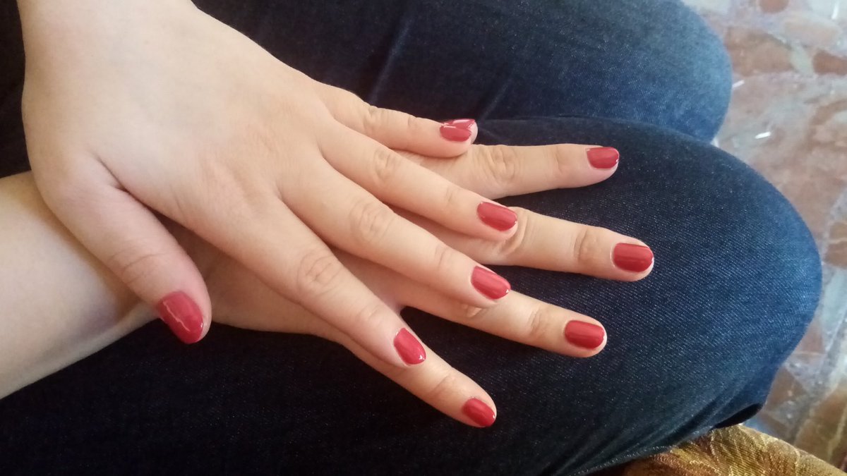 desi_oa's tweet photo. #colorsdetardor 🍂🍁😍 #raspberrywine 🍷💅🏻 #semilac https://t.co/A368Kx27iT