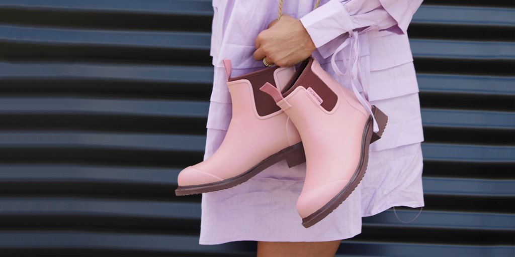 MerryPeople's tweet photo. Our Bobbi Boots are made to be worn all year round, perfect with dresses on warm sunny days 🌞 https://t.co/tMbqDnScZt https://t.co/VNUIpwKFFT