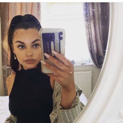 parislawrence12 tweet media