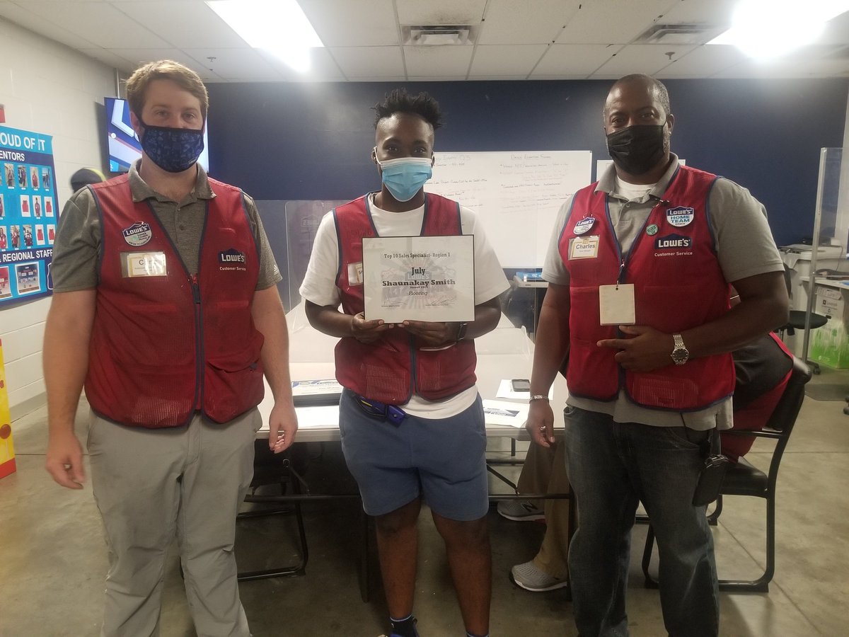 Lowe's #2918 tweet media