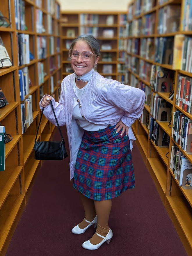 TheKHSLibrary's tweet photo. Kempner HOCO 2021 #GenerationDay in the #Library! Spirit at every age! @TASC_Kempner #GoCougs https://t.co/YaPG2fWC4V