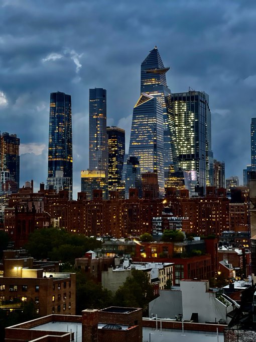 this view never gets old.. #NYC I love you https://t.co/eiFY0hsVy6<a href="/tag/nyc"class="tags">#NYC</a>