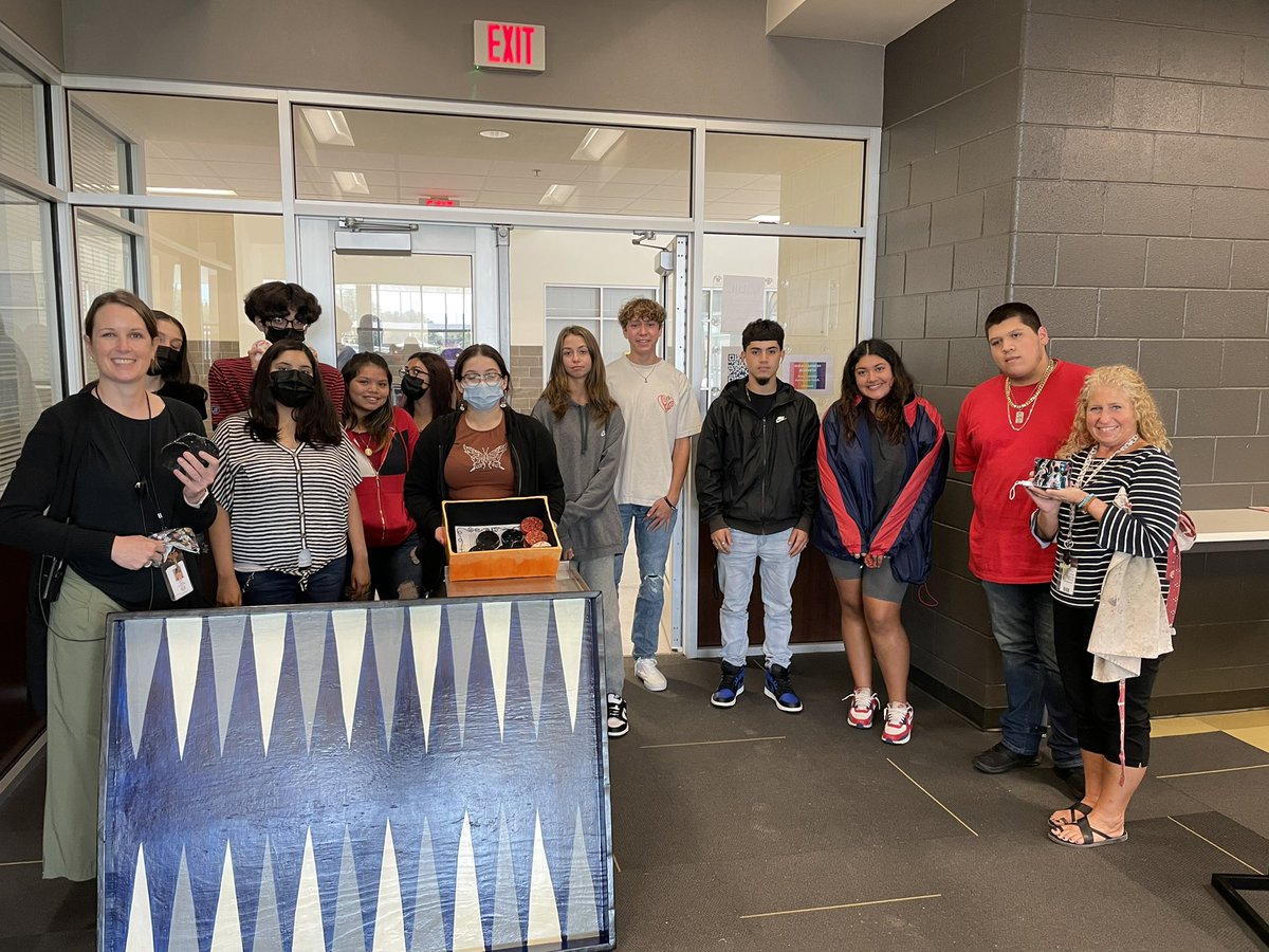 JackieSilvius's tweet photo. Best surprise ever today @SeguinHSTx! @MathiasWeems sculpting class made the library this huge backgammon board and pieces! Ms. Weems found out it is my favorite game and now I get to share it with the whole school! Thank you! #1Heart1Seguin #MatadorFamily https://t.co/R8FLoRfWB0