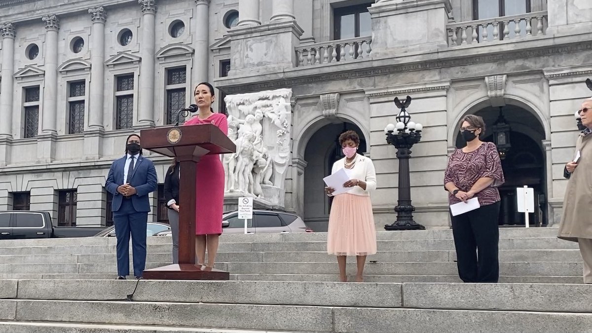 TheKelements's tweet photo. I had the pleasure of standing on the State Capitol steps with @RepPattyKim, @RepHillEvans, @RepKenyatta, Dr. Kelly Kuhns, and Dr. Bob Little this afternoon to share data from @PennEnvironment’s new “Trouble in the Air” report. https://t.co/5LyhGj0b5D