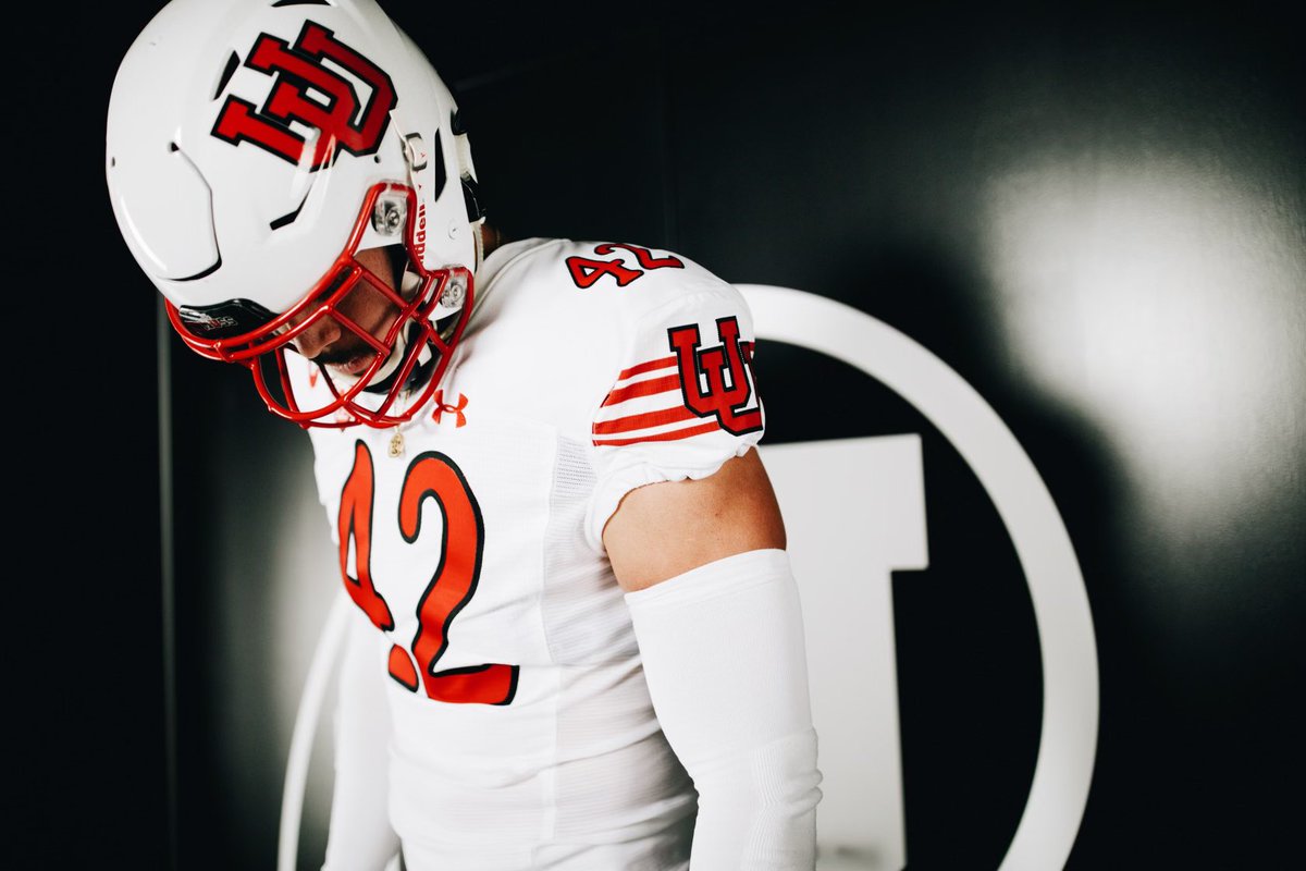 Utah_Football's tweet photo. New all white throwbacks are here 🔥 https://t.co/o4mwdTjjVO