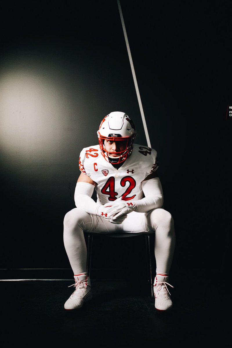 Utah_Football's tweet photo. New all white throwbacks are here 🔥 https://t.co/o4mwdTjjVO