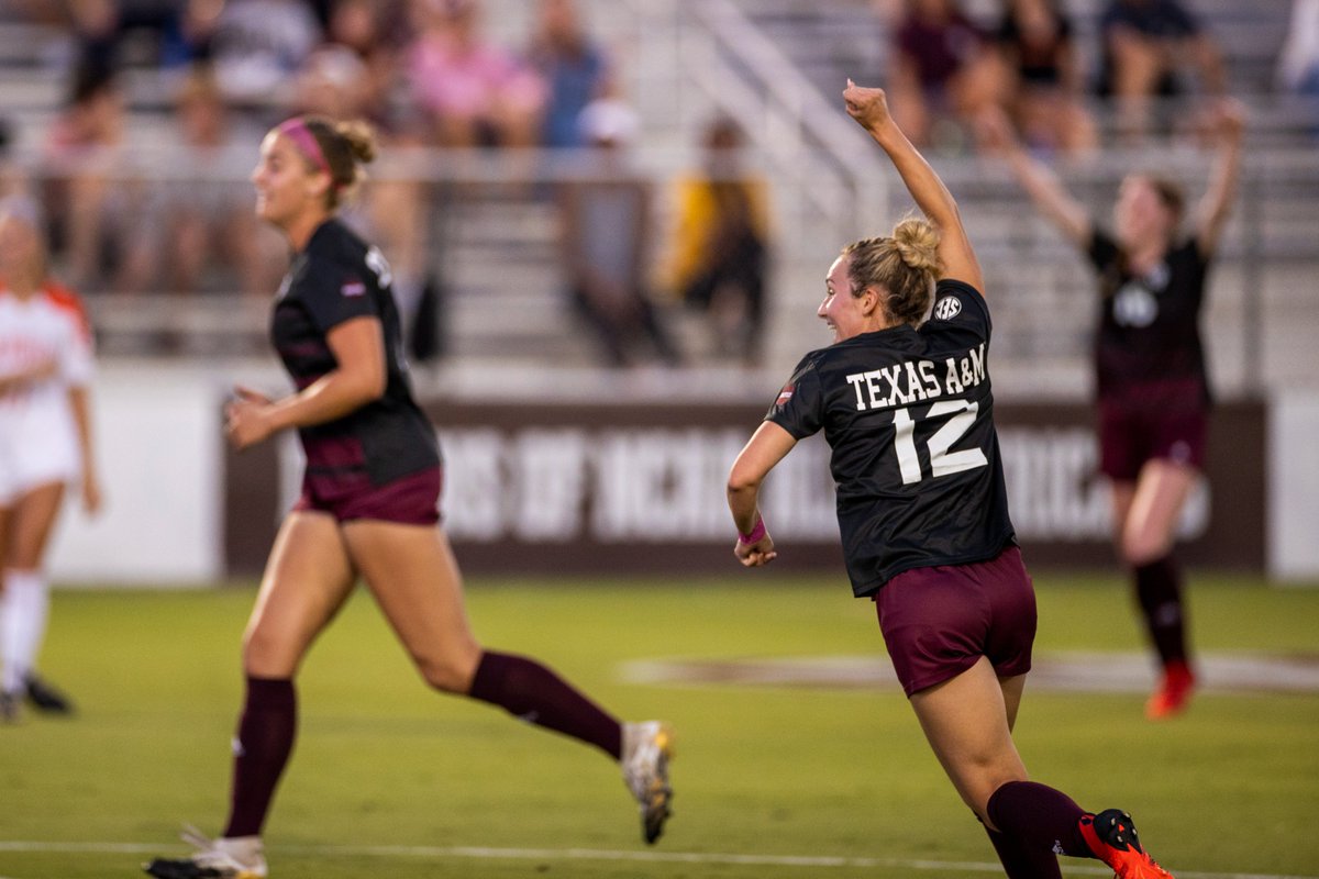 AggieSoccer's tweet photo. Tonight on the Aggie Soccer Hour with @CoachGSoccer &amp; @DavidEllis53, @Jordan_Burbank and @Russell12Ali will join us LIVE from @rudysbbq‼️

🕰️ -6:00 p.m.
📻 -local: 97.3 FM
🌎 -wide: https://t.co/iqjuR4C7Tu

#GigEm | 👍 https://t.co/TOMQKwvF3g