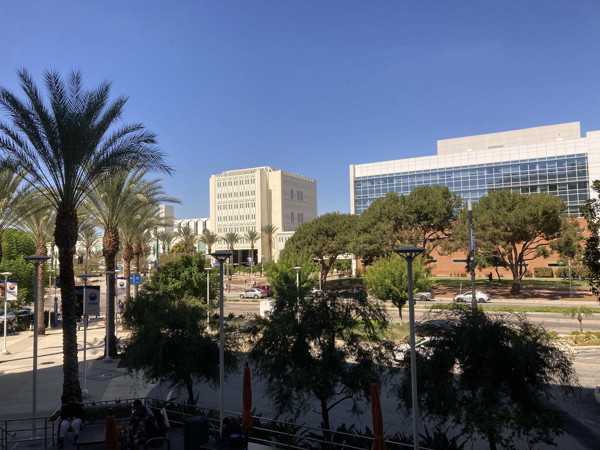 Guess who’s back?!?! #csuf #backtowork #gotitans #whataview