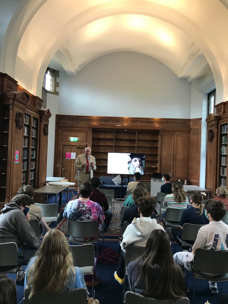 OxbridgeByWS's tweet photo. It's #WorldTeachersDay! Thanks to all the professors, instructors, and faculty who provide transformative, culturally rich, and challenging experiences for our students. 

We think the world of you!🌍 https://t.co/cSmjIY6VDP