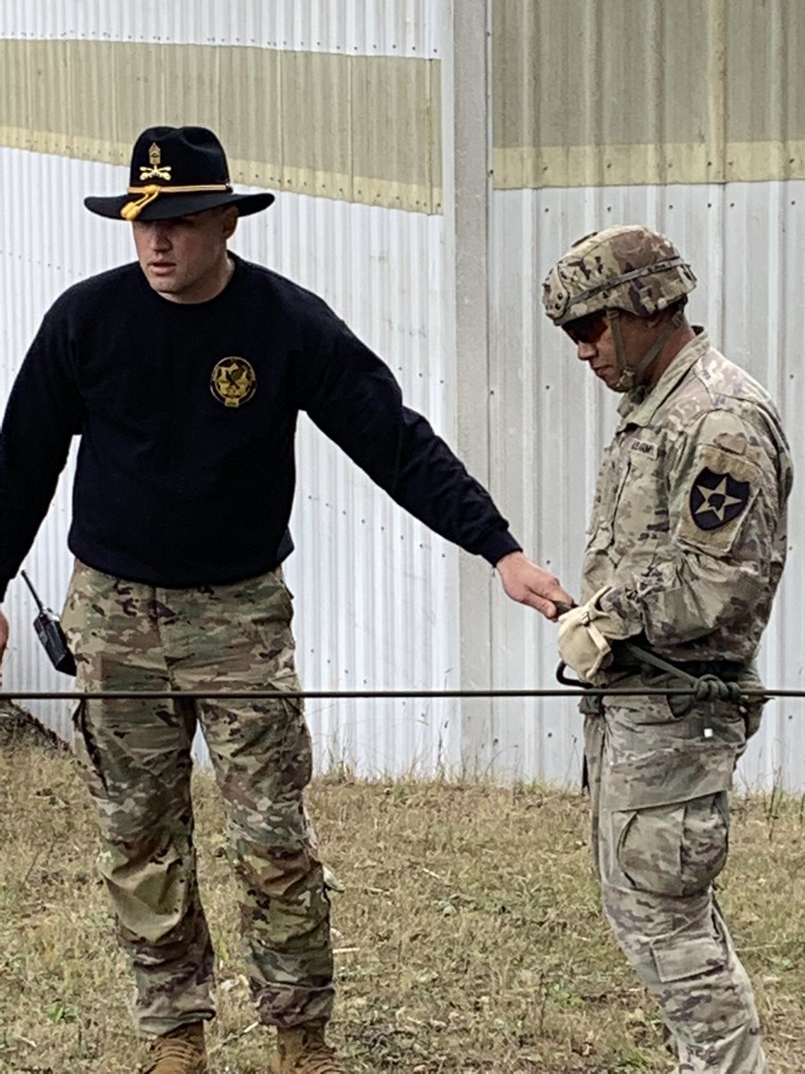 CSM_Robert's tweet photo. SGM Melcher giving some instruction to kick things off as the echos of Fiddler’s Green can be heard in the distance. https://t.co/Lc5OPwUC2F