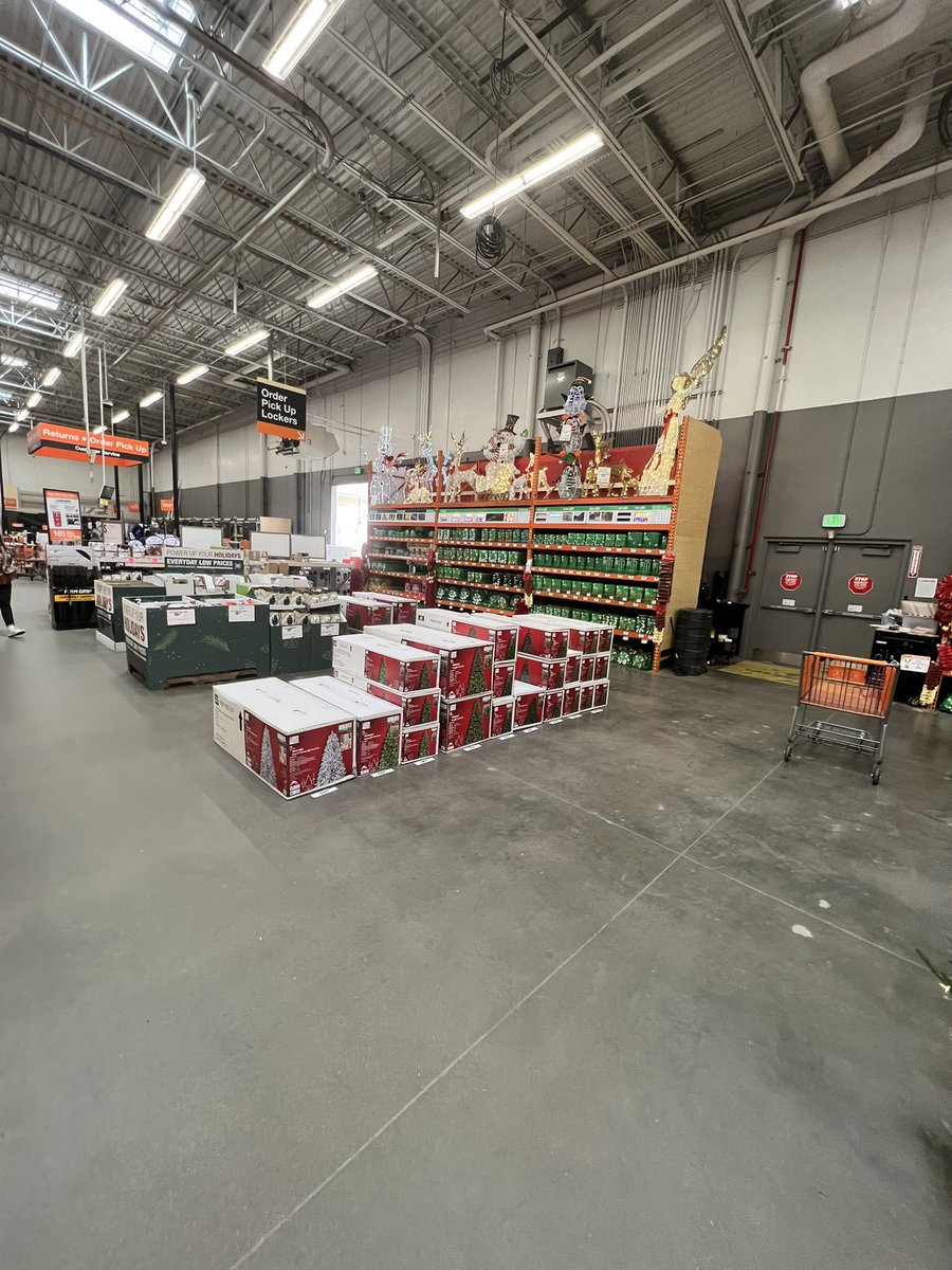 Christmas 🎄 set come out great. Thanks team everyone at 1532 did great let’s get some sales team