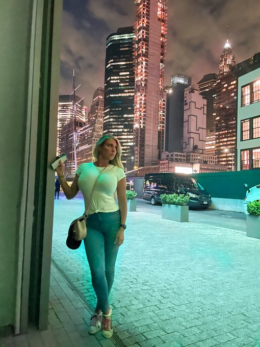 big city or country girl? Getchu a girl who can do both https://t.co/1vZgU1bsQ8<a href="/tag/birthdaygirl"class="tags"><span>#birthdaygirl</span></a><a href="/tag/gemini"class="tags"><span>#gemini</span></a>