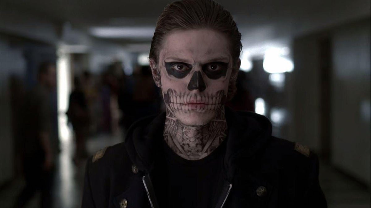 Un día como hoy, hace diez años, se entrenaba AMERICAN HORROR STORY: MURDER HOUSE, la primera temporada del universo que ha construido Ryan Murphy a lo largo de toda una década.