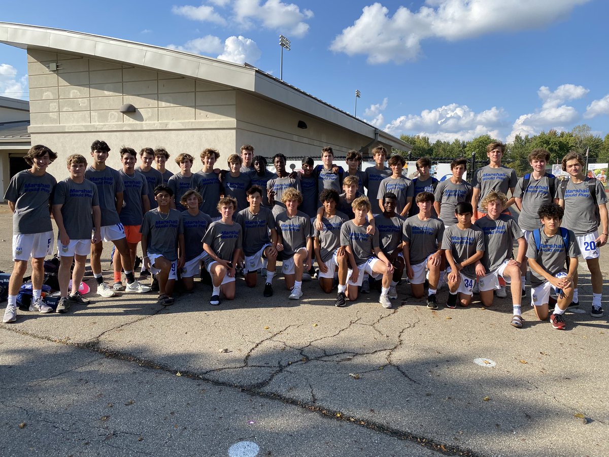 Just got this from <a href="/Braves_Soccer/">Olentangy Braves Soccer</a> coach Kyle Hamrick…his JVA and Varsity heading to their match tonight kitted out in their #marshallwouldplay t’s!!! That’s what <a href="/ONEOlentangy/">ONE Olentangy</a> is about. Classy classy stuff!! Good luck tonight and thank you!