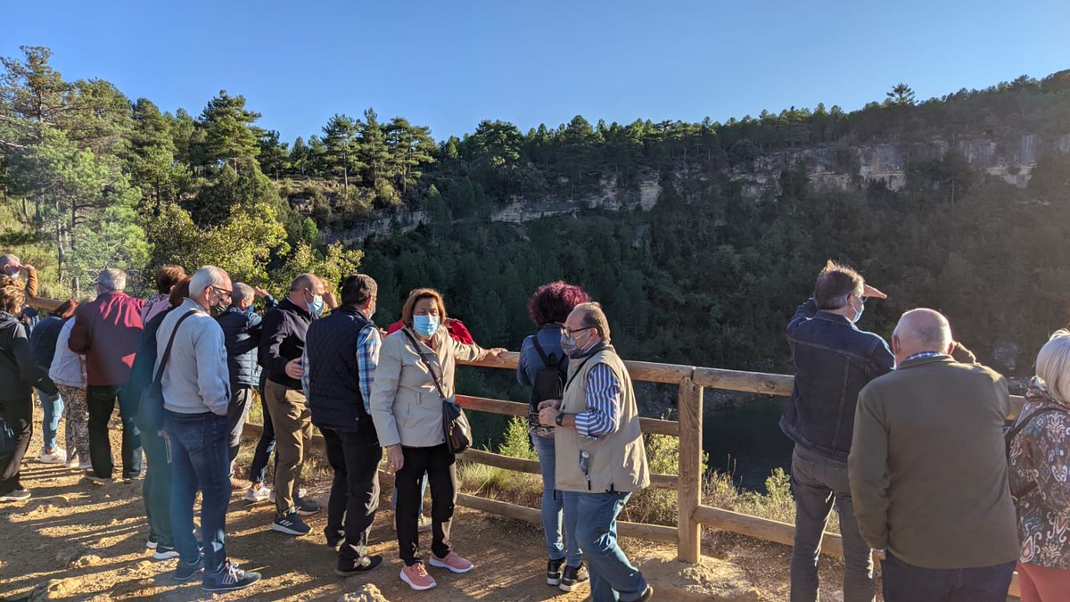 CuencaViajes's tweet photo. Mirad qué bien se lo están pasando nuestros amigos de Viajes Gonaltur en la #Serranía de #Cuenca.
Callejones de Las Majadas por la mañana y Torcas y Lagunas de Cañada por la tarde. Un combo perfecto 😉 https://t.co/lZZBKGKTSD