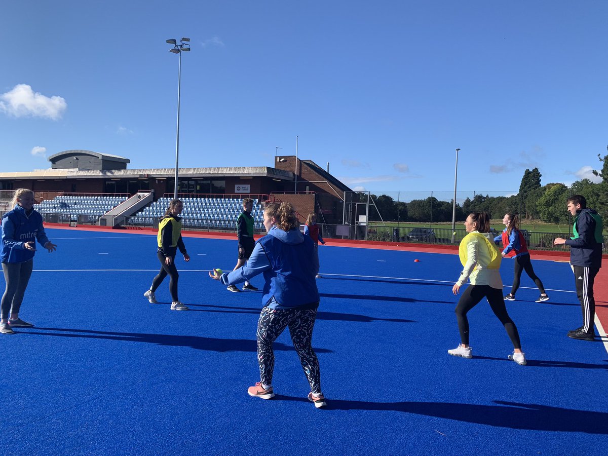 gillianobrien5's tweet photo. Great progress #PECP2 Striking & fielding @PM_Pitches @UoE_PE exploring Jigsaw learning and becoming an expert with @murraypcraig https://t.co/ouiVGznYve
