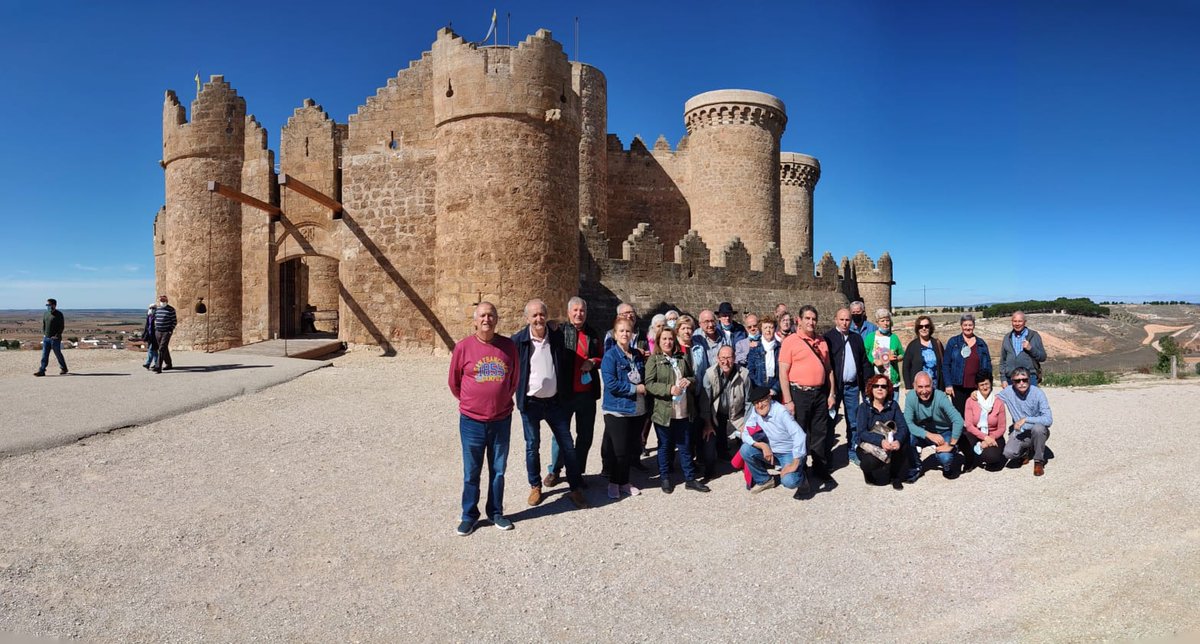 CuencaViajes's tweet photo. No sólo de #Serranía está hecha una #provincia tan #grande, en todos los #sentidos, como #Cuenca.
Nuestros amigos de #Huelva han descubierto todos los #secretos de #LaMancha conquense: el #Castillo de #Belmonte, los #molinos de Mota del Cuervo y el #retablo de #VillaescusaDeHaro. https://t.co/2Ga51bhydR