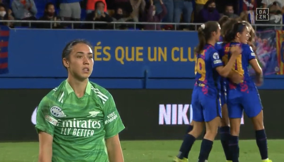 DPhimphisane's tweet photo. Something something @LadiesALeague meme template #UWCL #BARARS https://t.co/tEIq1U844i