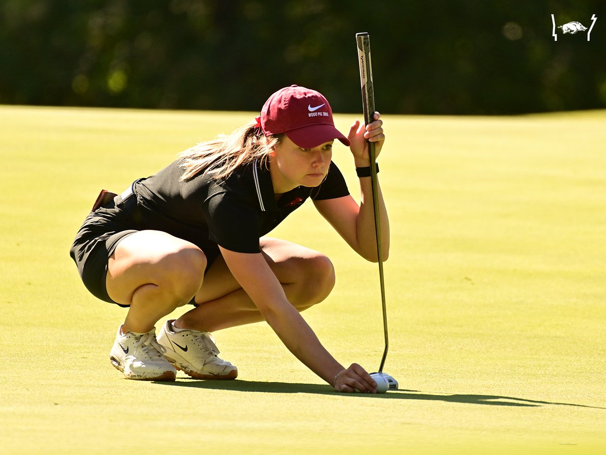 Rollin' 🔥

Hogs Go 1️⃣4️⃣ Under on Day Two at the <a href="/BlessingsCI/">Blessings Collegiate Invitational</a>, Taking a Commanding 11 Stroke Lead into the Clubhouse!

#DoThePossible 🐗⛳️