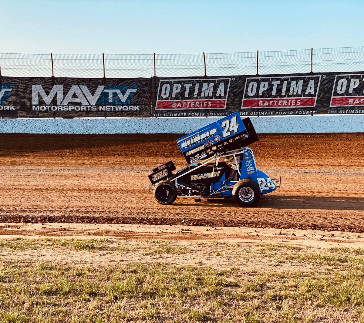 PR: <a href="/GaretWilliamson/">Garet Williamson</a> Heading to Oklahoma This Weekend With Momentum. Read more at insidelinepromotions.com/news/?i=97447 #TeamILP

This week's sponsor spotlight is Royal Power Sports