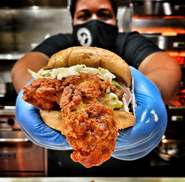 Don't be chicken! 🐔 Take a bite into 916’s food scene with <a href="/VisitSacramento/">Visit Sacramento</a>'s Fried Chicken Trail.⁠ 

Sign up now for this FREE pass and enjoy some of the best chicken in the #Sacramento region: visitsacramento.com/restaurants-an… 

Sandwich: <a href="/NashandProper/">Nash & Proper</a>