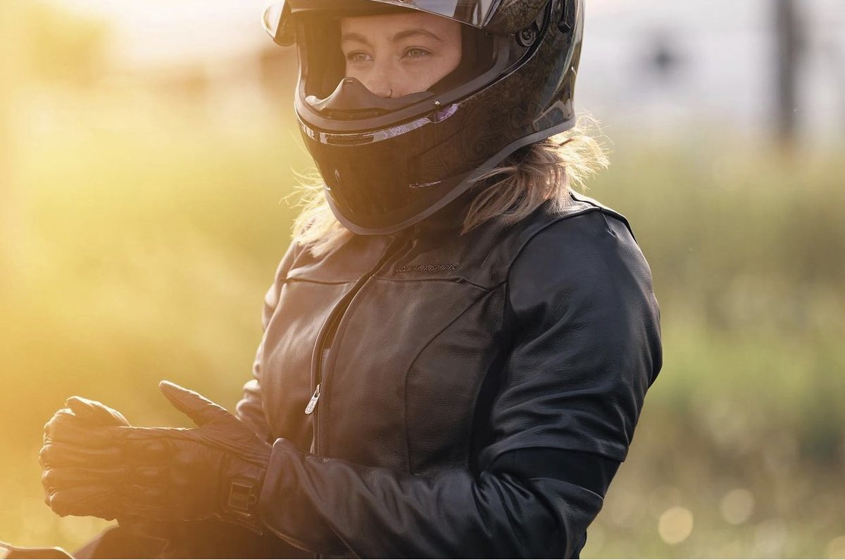 Time for riding.  Enough said...

Featured Gear: Airform Chantilly Opal &amp; Women's Overlord Leather Jacket
•
•
🏍️ : <a href="/thirdjennmoto/">ThirdJennMoto</a> 📸 : <a href="/mariah/">Kenzie peretti</a>.rose.carpenter #icon1000 #onepossiblefuture #iconmotosports #AirformChantillyOpal #Airform #Chantilly #Opal #iconhelmet
