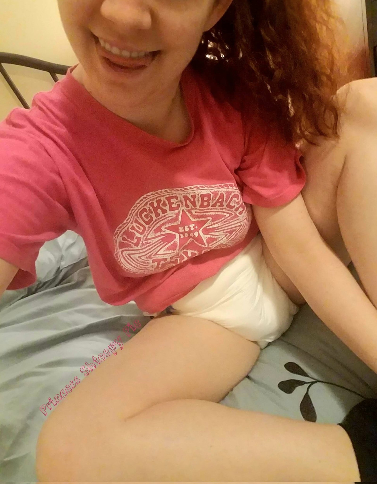 pissing selfie 