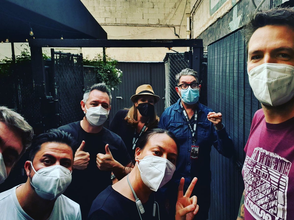 frankturner's tweet image. We’re being super tight about hangouts on this tour - have to be Covid secure - but there’s no way I’m coming to LA and not saying hi to @omundson