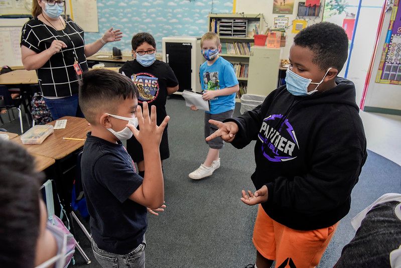 fresnounified's tweet photo. Shoutout to our Climate and Culture department! Their social emotional learning (SEL) Team developed three weeks of community building activities and SEL lesson resources for teachers to use with students in kicking off this school year. #FUSDFamily #WeValuePositiveBehavior https://t.co/8lDpI7rDWQ