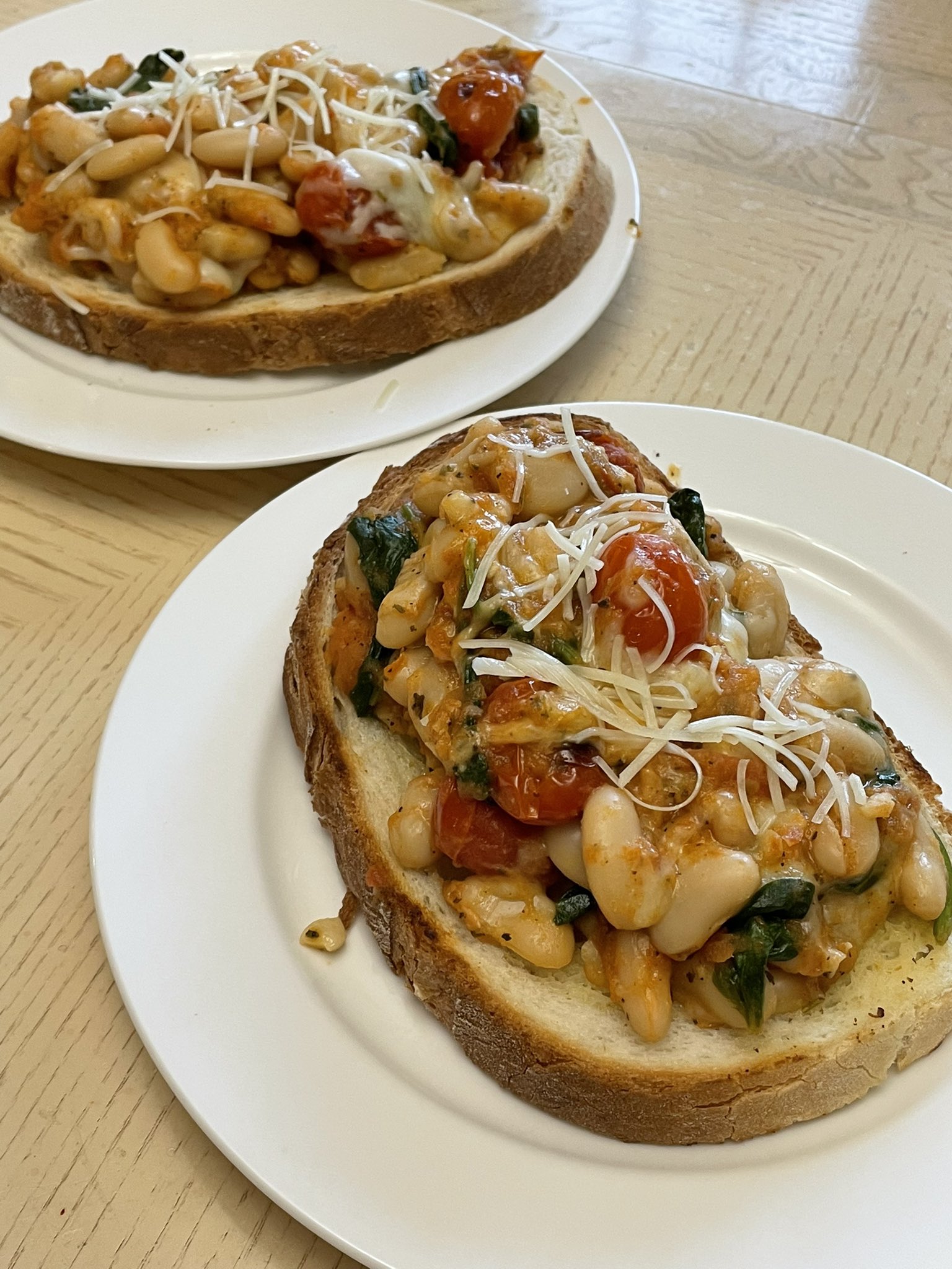 Joey Lee 휘정 on Twitter "Margherita pizza beans🍅 on italian toast *chef’s kiss* spending my off
