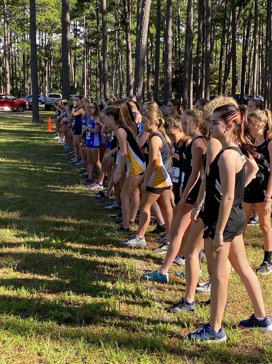 zmanruns's tweet photo. Girls are race ready ππ½ββοΈ #XC #NewHanoverHS #wilmingtonNC https://t.co/NCOQ0sgofc