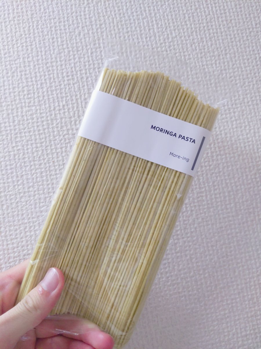ShoWatanabe619's tweet photo. " モリンガパスタ "の試食
今後,ネットショップ「base」でも販売していく予定のモリンガパスタでペペロンチーノを作ってみました!
私は,追加モリンガして食べました笑
パスタは野菜が取れないので,どうにかならないかなという発想からモリンガパスタを研究しています🤔
#MoreLab
#おうちごはん https://t.co/rx7mdwVWCx