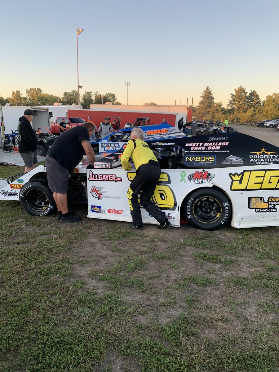 Gavin_Ottarski's tweet photo. It’s my good friend @Kenny_Wallace 🕺🏻🤘🏻🏁 go get em, Herm! #ModMania https://t.co/IlP6BhzPXY