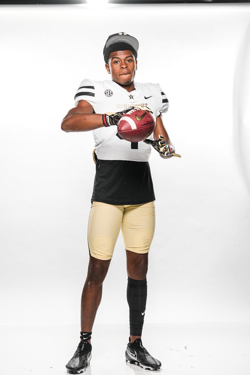 AydenDuncanson's tweet photo. Had a great time in Nashville this past weekend! Always good to be up there. Thank you to all the coaches! 
@Coach_Lea @Coach_Minter @NickyV05 @bellabaker_VFB @CoachCJoiner @Mansell247 https://t.co/S1REIAjlZT
