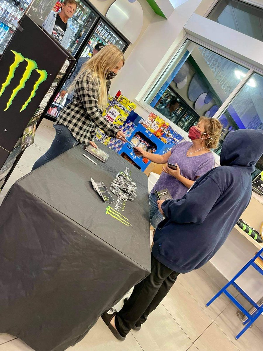 JFR_Racing's tweet image. .@BrittanyForce out at the local Moto Mart signing autographs for fans ahead of the @NHRA #MidwestNats!! 
@MonsterEnergy